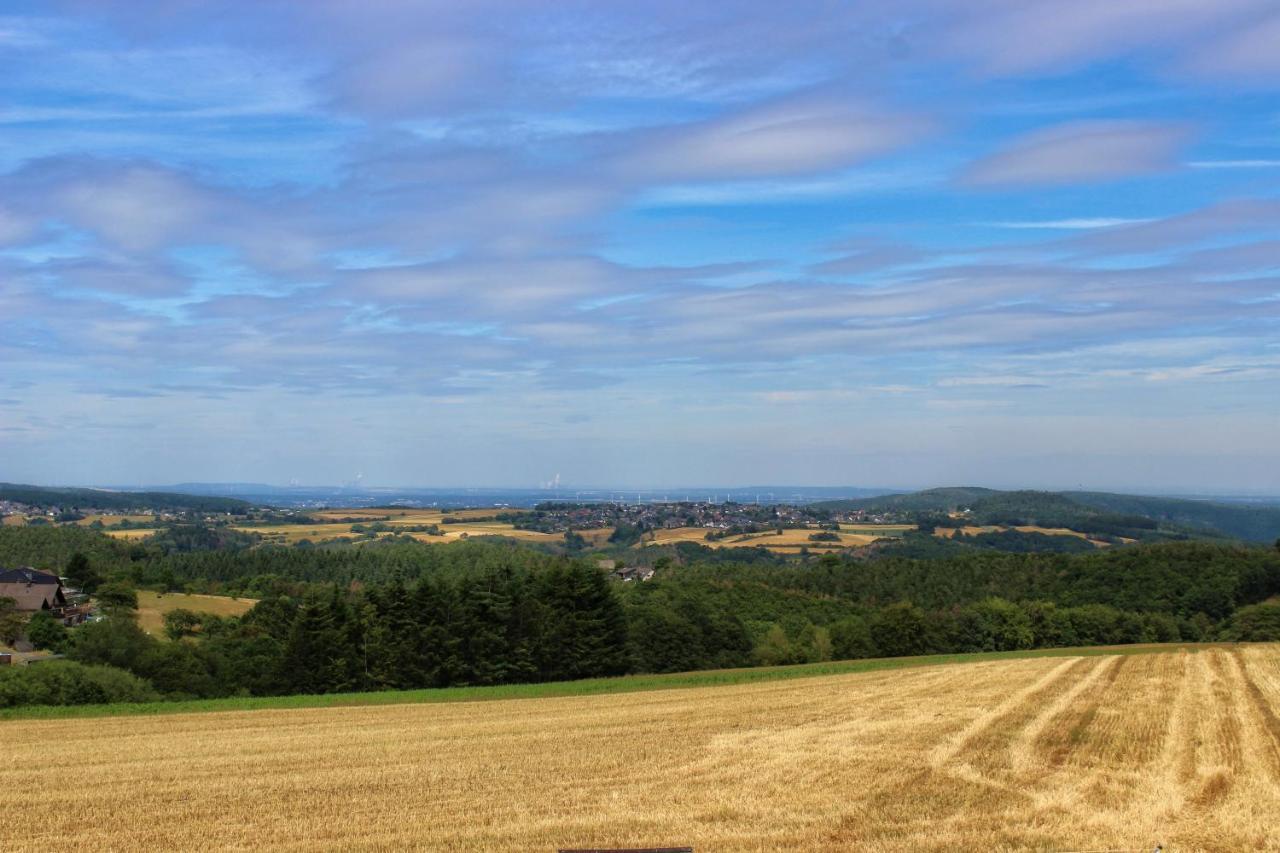 Am Weiher Kategorie 1 * Nideggen